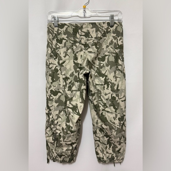 Nike Womens Camouflage Cargo Capri Pants Size XS Vintage Y2K 90’s Athlete Camo - Picture 2 of 13